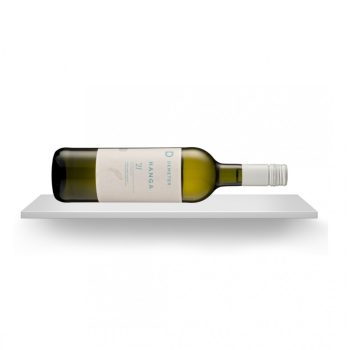   Hanga 2023 – egy félszáraz, gazdagon gyümölcsös fehérbor, ami úgy frissít fel, mint egy nyári szellő a virágos réten.